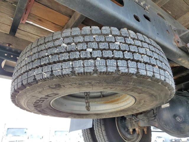 いすゞフォワード平ボディ中型（4t）[写真19]