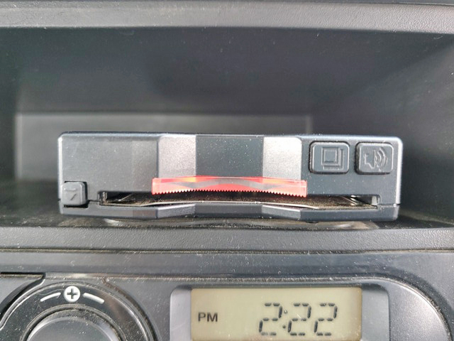 いすゞフォワード平ボディ中型（4t）[写真38]