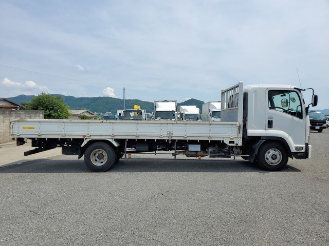 いすゞフォワード平ボディ中型（4t）[写真06]
