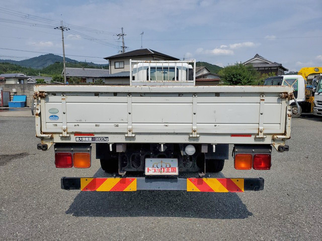 いすゞフォワード平ボディ中型（4t）[写真09]