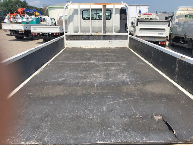 日野デュトロ平ボディ小型（2t・3t）[写真14]