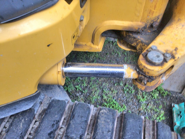 コマツミニユンボ（ミニバックホー）[写真10]