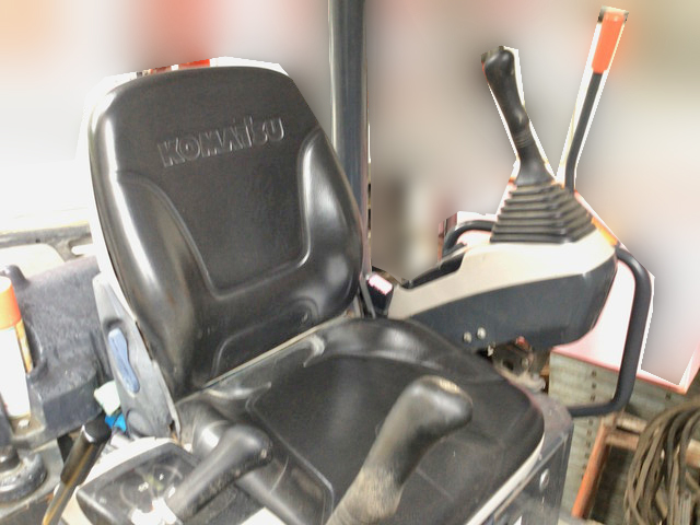 コマツミニユンボ（ミニバックホー）[写真12]