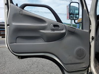 日野デュトロダブルキャブ（Wキャブ）小型（2t・3t）[写真20]