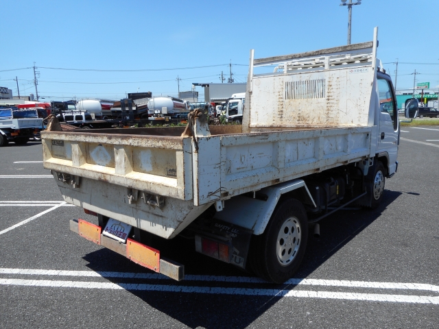 いすゞエルフローダーダンプ小型（2t・3t）[写真02]