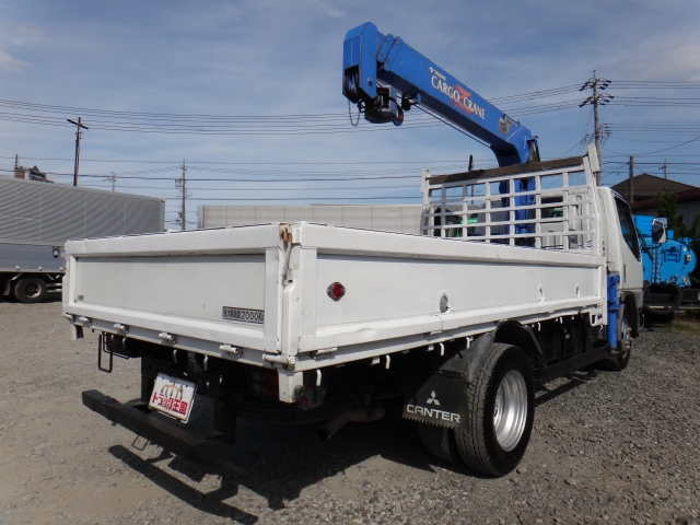 三菱ふそうキャンタークレーン3段小型（2t・3t）[写真02]