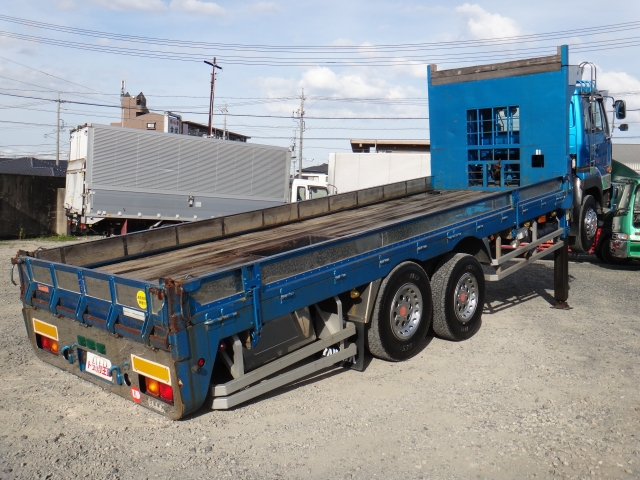 UDトラックスビッグサムセルフローダー大型（10t）[写真02]