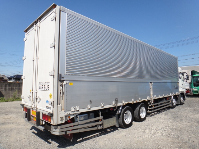 三菱ふそうスーパーグレートアルミウイング大型（10t）[写真02]