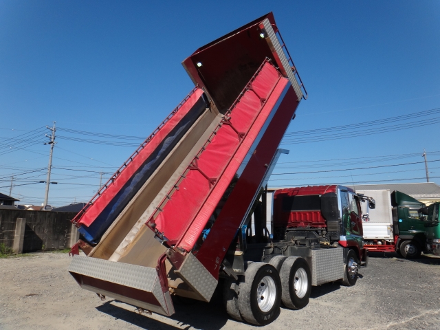三菱ふそうスーパーグレートダンプ大型（10t）[写真02]
