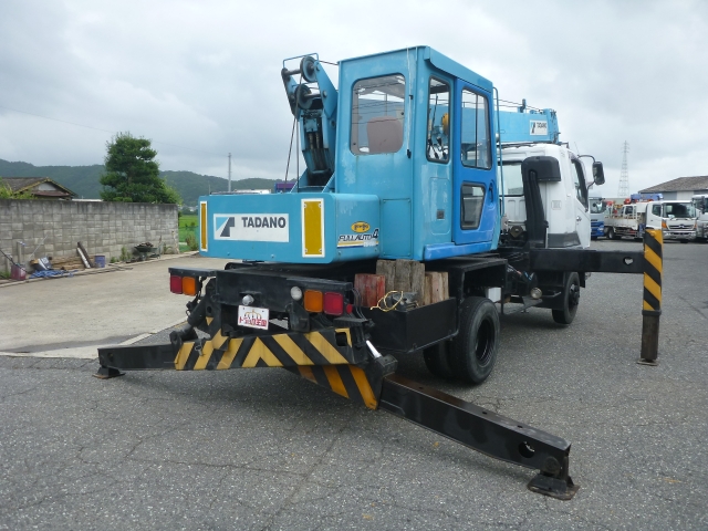 三菱ふそうファイタートラッククレーン中型（4t）[写真02]