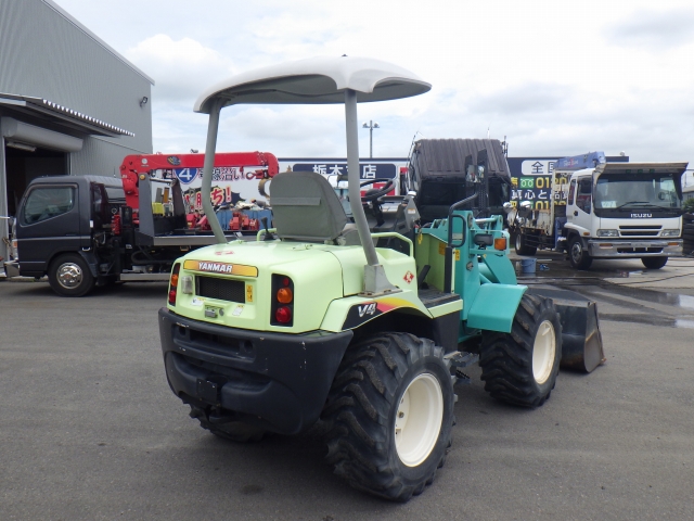 ヤンマータイヤショベル（ホイルローダー）[写真02]