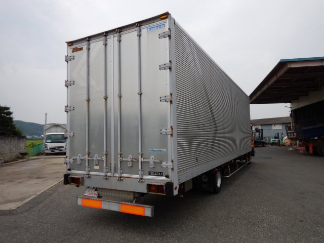 いすゞフォワードアルミバン中型（4t）[写真02]