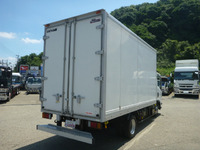 いすゞエルフパネルバン小型（2t・3t）[写真02]