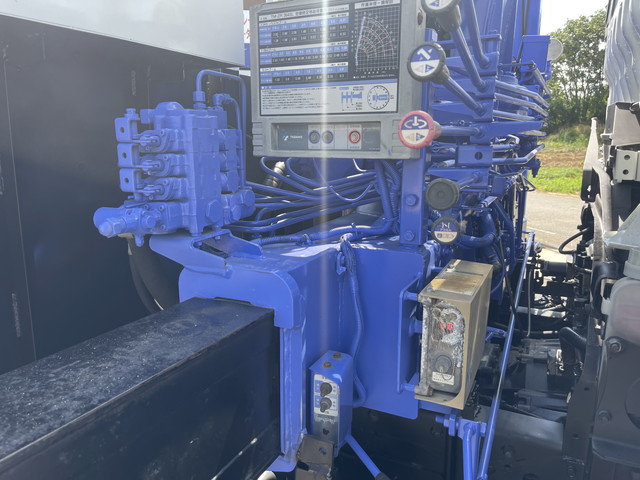 三菱ふそうファイターセルフクレーン4段増トン（6t・8t）[写真20]