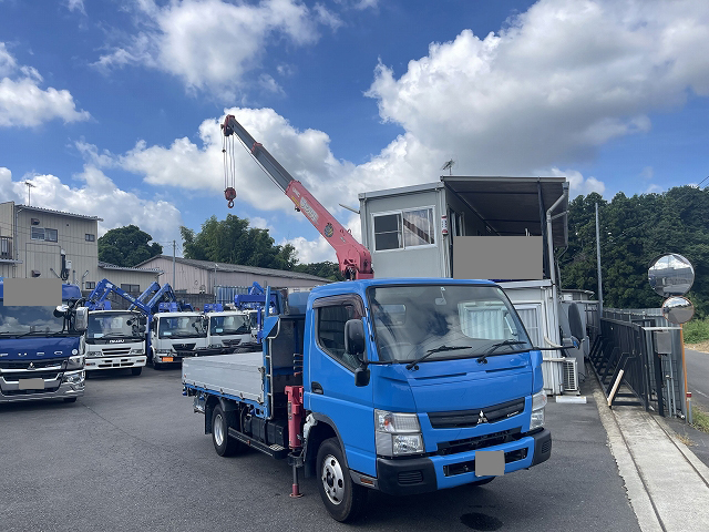 三菱ふそうキャンタークレーン3段小型（2t・3t）[写真01]