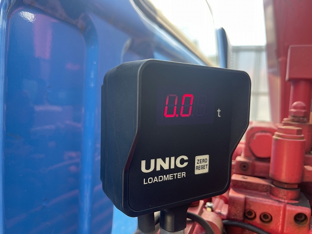 三菱ふそうキャンタークレーン3段小型（2t・3t）[写真10]