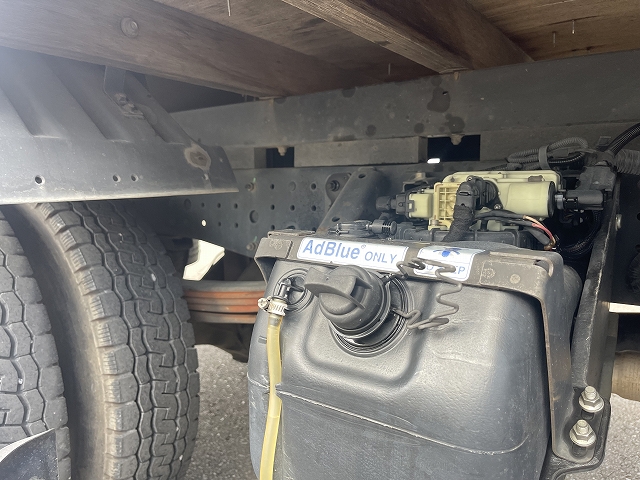 三菱ふそうキャンタークレーン3段小型（2t・3t）[写真17]