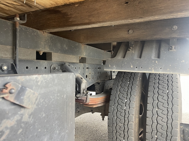 三菱ふそうキャンタークレーン3段小型（2t・3t）[写真19]