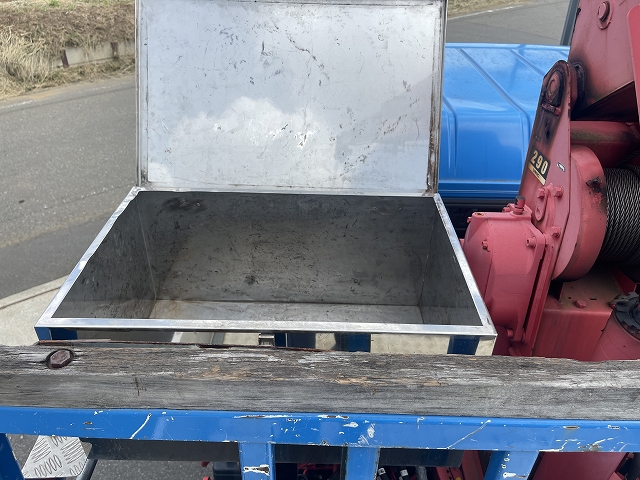 三菱ふそうキャンタークレーン3段小型（2t・3t）[写真27]