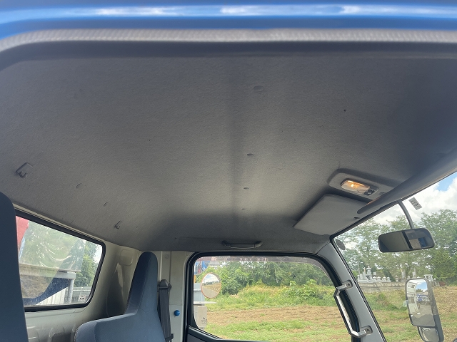 三菱ふそうキャンタークレーン3段小型（2t・3t）[写真30]