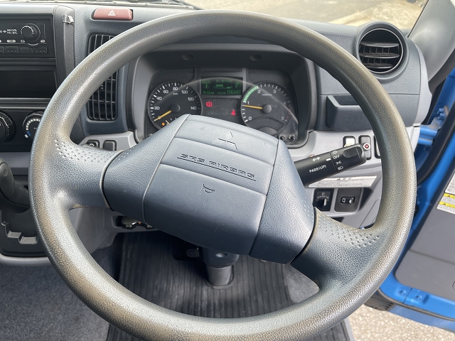 三菱ふそうキャンタークレーン3段小型（2t・3t）[写真33]