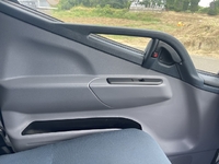 三菱ふそうキャンタークレーン3段小型（2t・3t）[写真36]