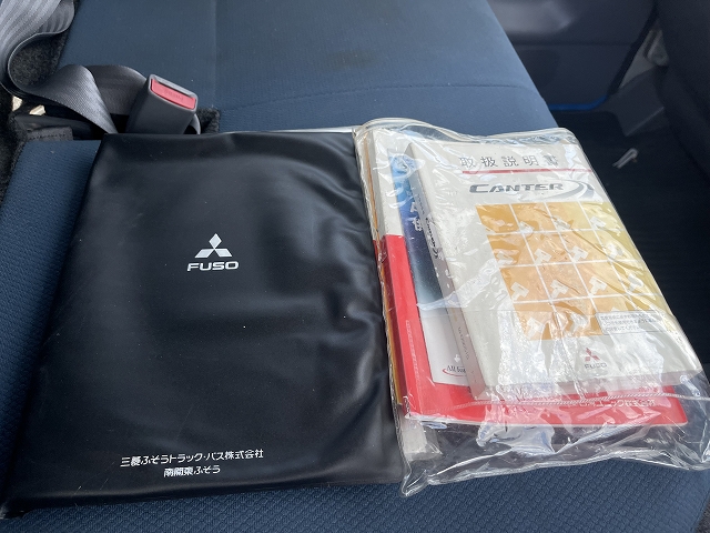 三菱ふそうキャンタークレーン3段小型（2t・3t）[写真38]