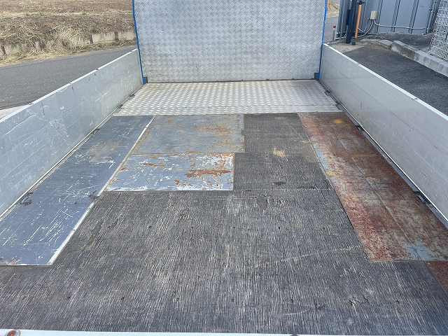 三菱ふそうキャンタークレーン3段小型（2t・3t）[写真05]