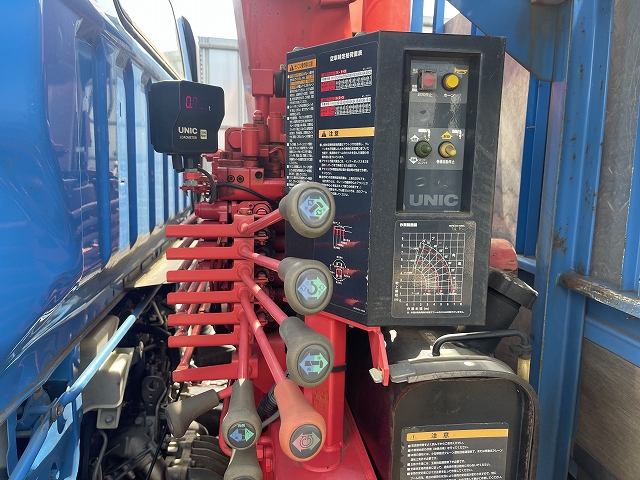 三菱ふそうキャンタークレーン3段小型（2t・3t）[写真09]