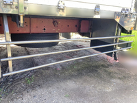 UDトラックスクオン冷蔵冷凍ウイング大型（10t）[写真12]