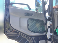 UDトラックスクオン冷蔵冷凍ウイング大型（10t）[写真29]