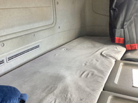 UDトラックスクオン冷蔵冷凍ウイング大型（10t）[写真33]