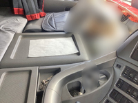 UDトラックスクオン冷蔵冷凍ウイング大型（10t）[写真34]