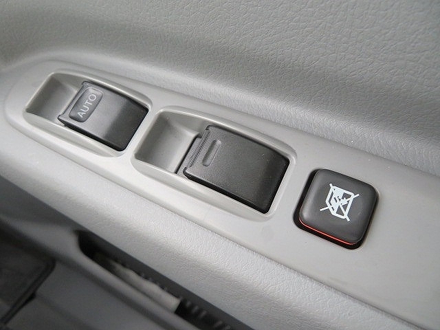 日野デュトロ冷凍車（冷蔵車）小型（2t・3t）[写真18]