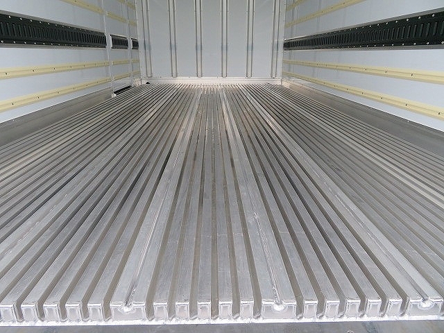 日野デュトロ冷凍車（冷蔵車）小型（2t・3t）[写真20]