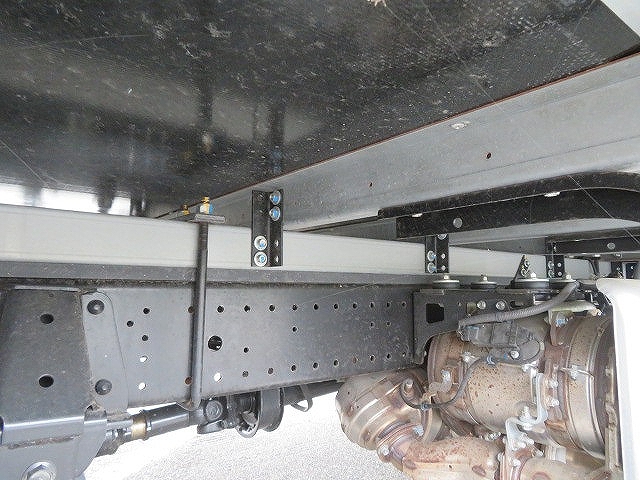 日野デュトロ冷凍車（冷蔵車）小型（2t・3t）[写真34]