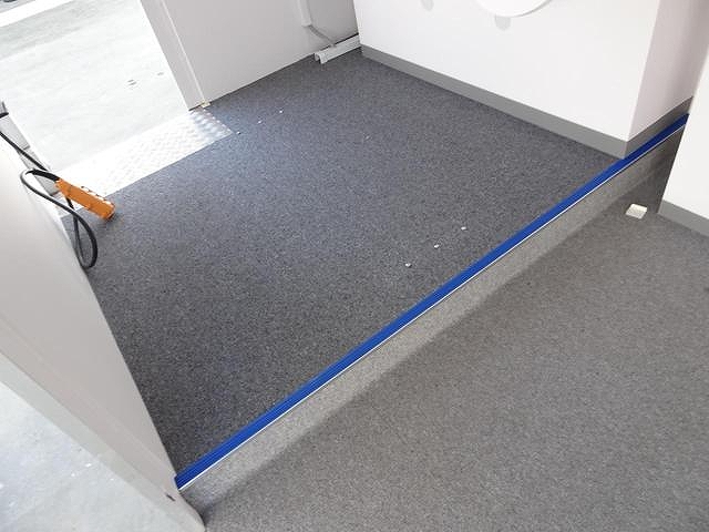 いすゞエルフ移動販売車小型（2t・3t）[写真13]