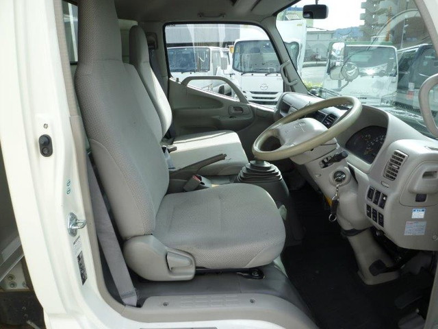 日野デュトロアルミウイング小型（2t・3t）[写真09]