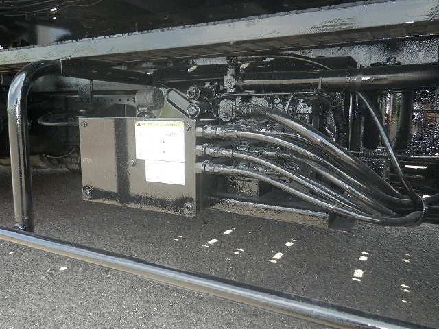 いすゞエルフセーフティローダー小型（2t・3t）[写真19]