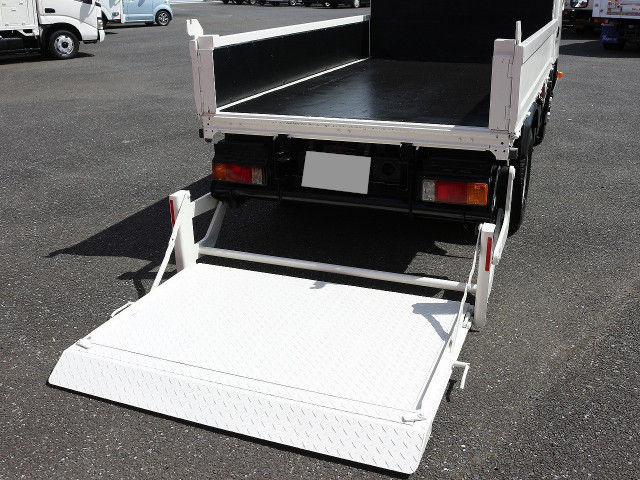 日野デュトロ平ボディ小型（2t・3t）[写真11]