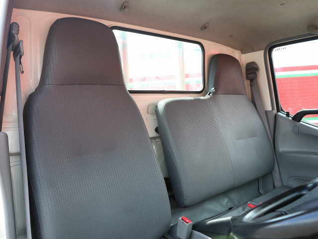 日野デュトロ平ボディ小型（2t・3t）[写真18]