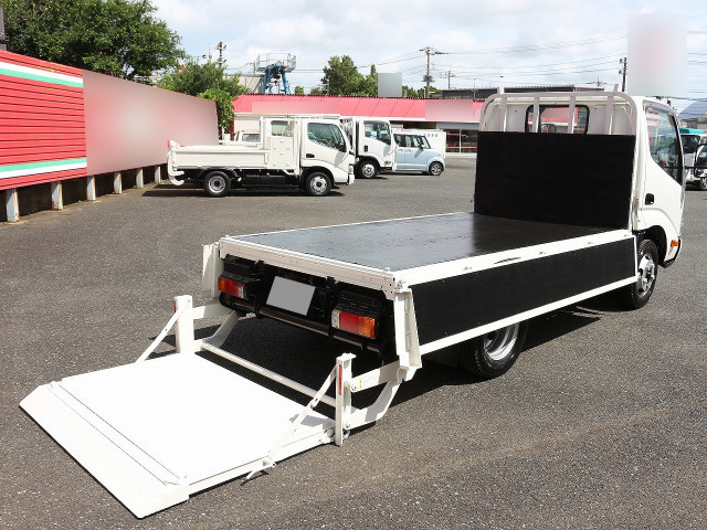 日野デュトロ平ボディ小型（2t・3t）[写真09]