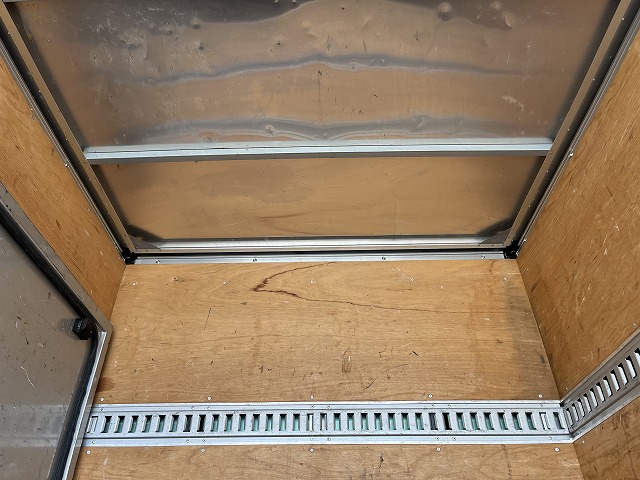 トヨタダイナアルミバン小型（2t・3t）[写真11]