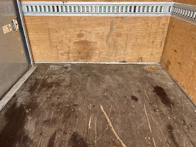 トヨタダイナアルミバン小型（2t・3t）[写真12]