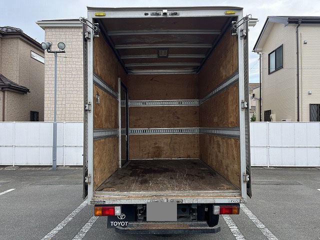 トヨタダイナアルミバン小型（2t・3t）[写真08]