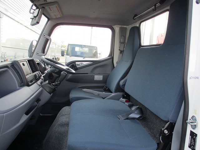 三菱ふそうキャンタークレーン付小型（2t・3t）[写真08]