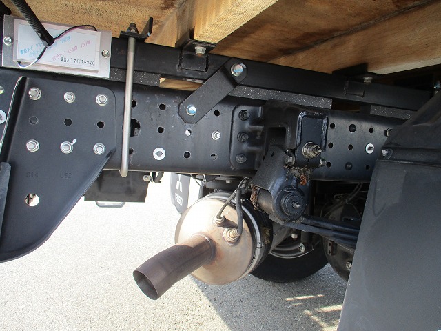 三菱ふそうキャンタークレーン付小型（2t・3t）[写真09]