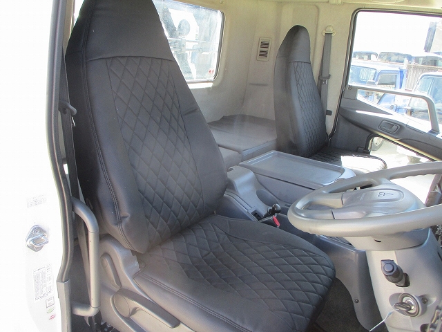 三菱ふそうファイターセルフローダー増トン（6t・8t）[写真11]