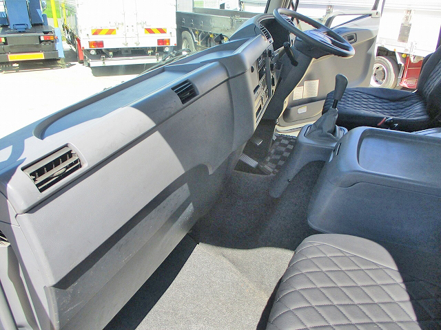 三菱ふそうファイターセルフローダー増トン（6t・8t）[写真09]