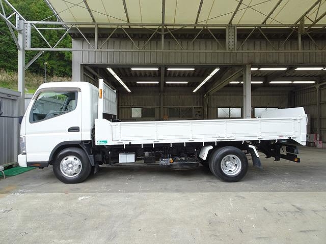 三菱ふそうキャンター回送車小型（2t・3t）PA-FE83DEN [写真01]